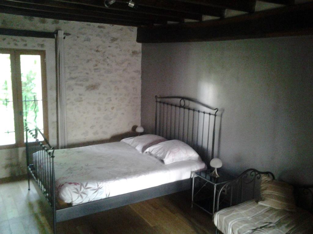 Bed and Breakfast La Ferme Du Vintue Etrechy  Zimmer foto