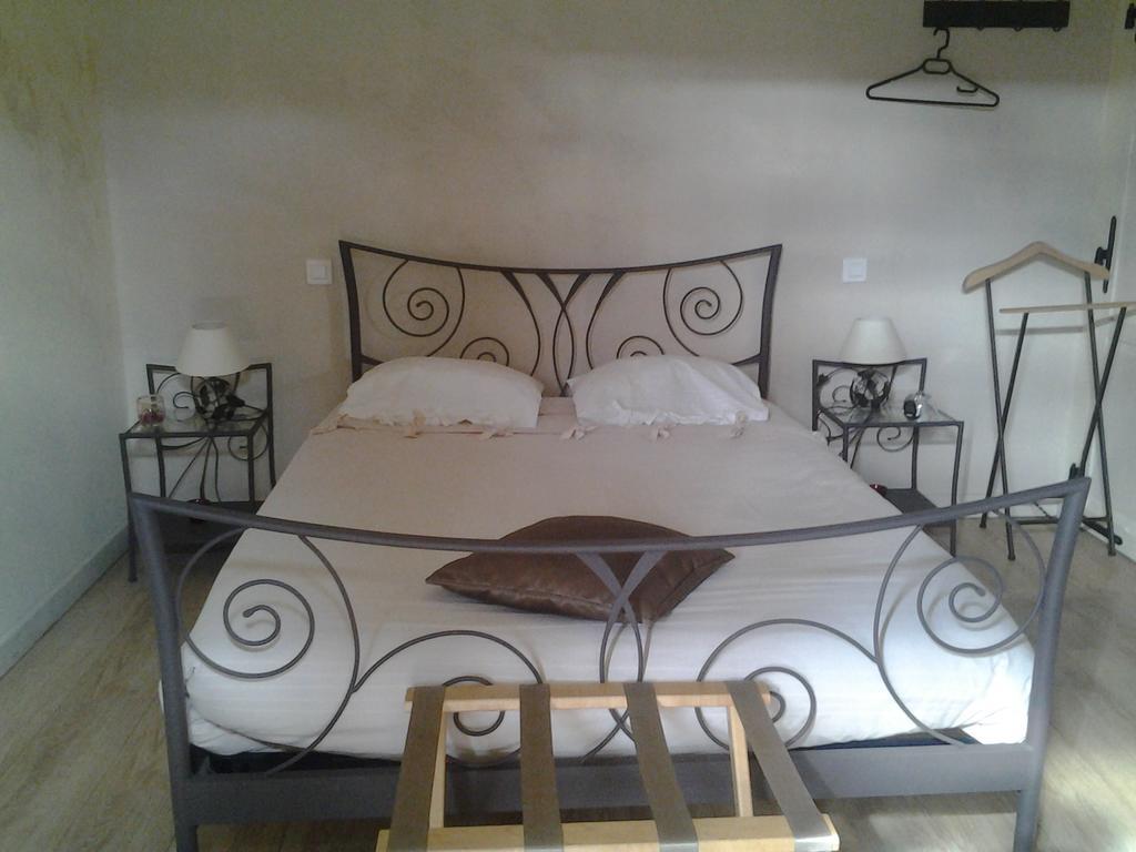 Bed and Breakfast La Ferme Du Vintue Etrechy  Zimmer foto